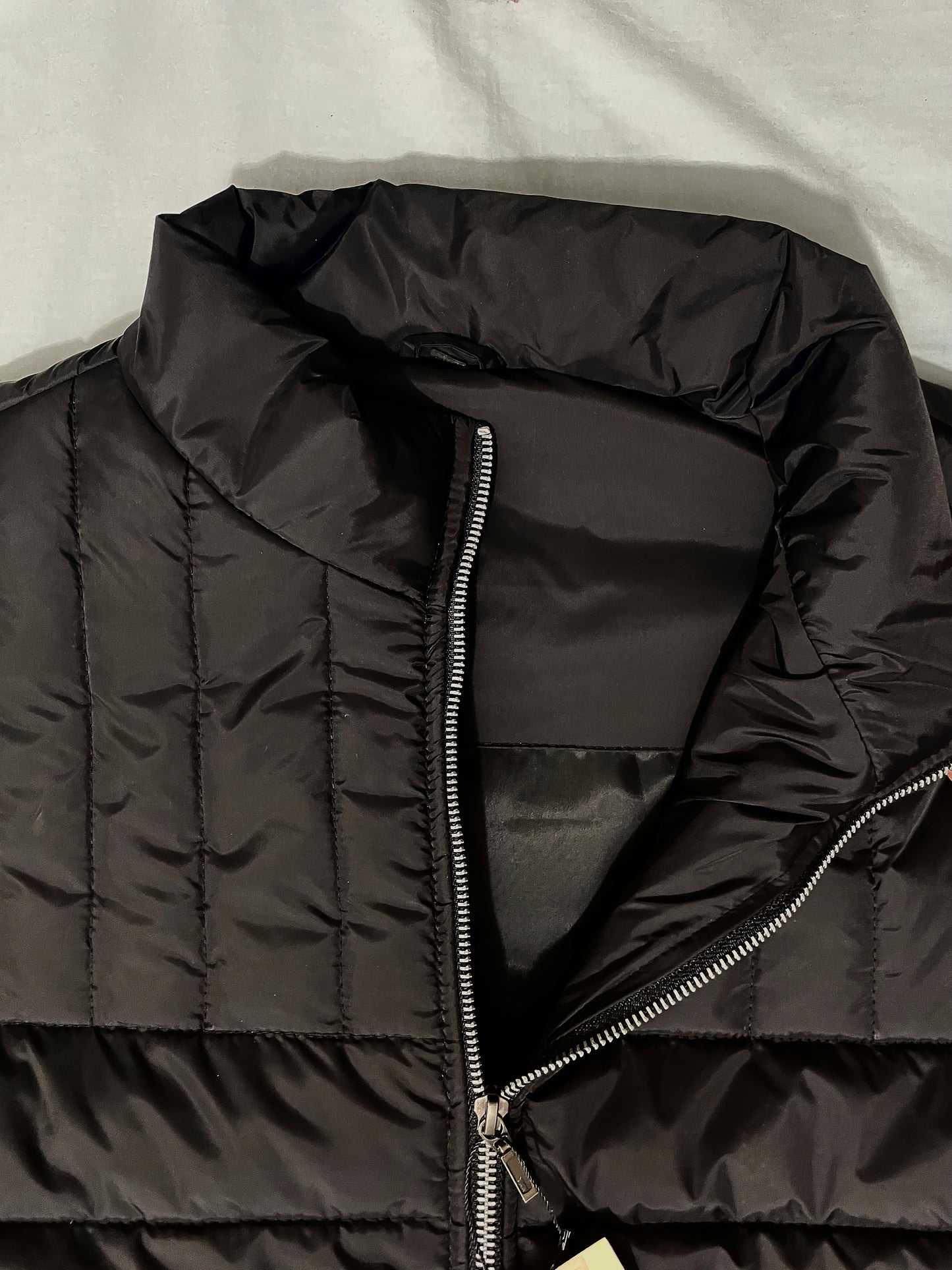Black Sleeveless Parachute Puffer Jacket